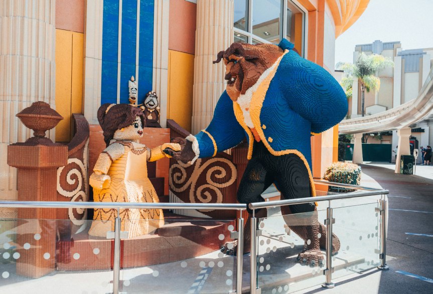 ONGELIJKE ONTMOETINGEN